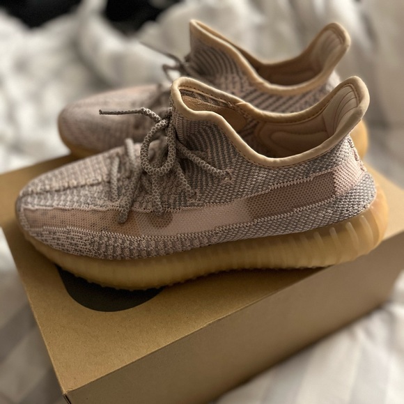 EUC Yeezy 350 Synth - Picture 11 of 12